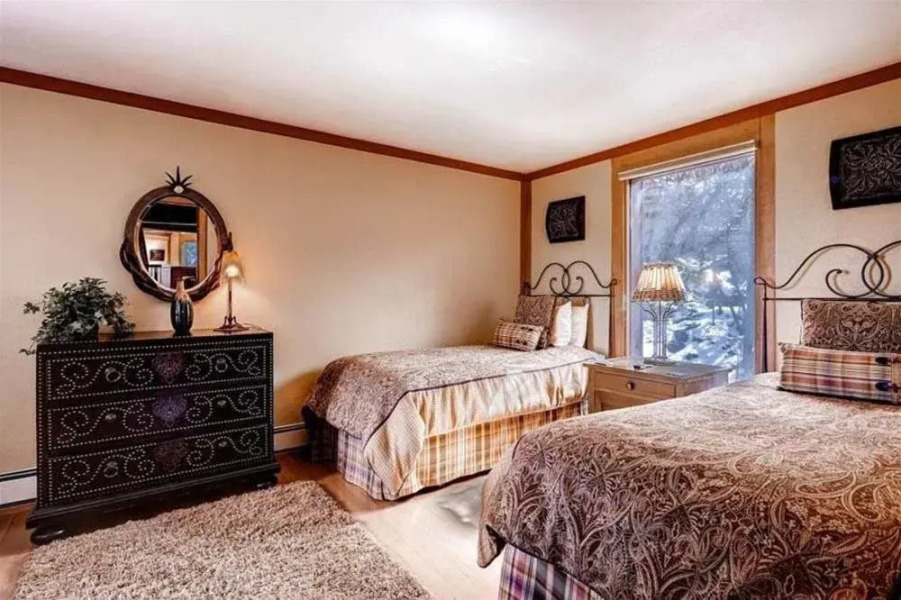 Mountain Valley Retreat - 6 Bedroom Home + Private Hot Tub - LLH 58808