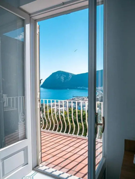 L'eros blu di Giulia Albergo