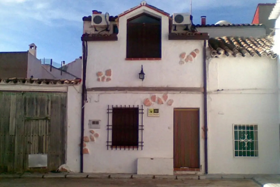 House With 4 Bedrooms in El Provencio, With Enclosed Garden