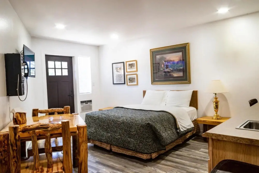 Riverwood Inn Hotel Signature Queen Suite