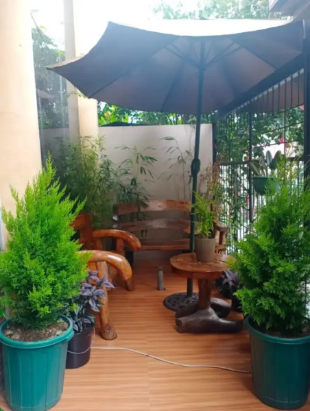 Reddoorz Hostel @ Faes Transient House