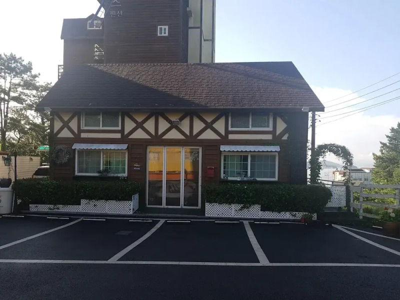 Tongyeong Iris Pension