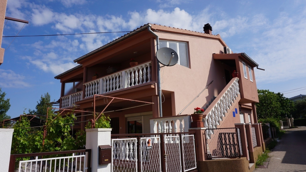 Apartment Julijana - economy apartment A1 Bibinje, Zadar riviera