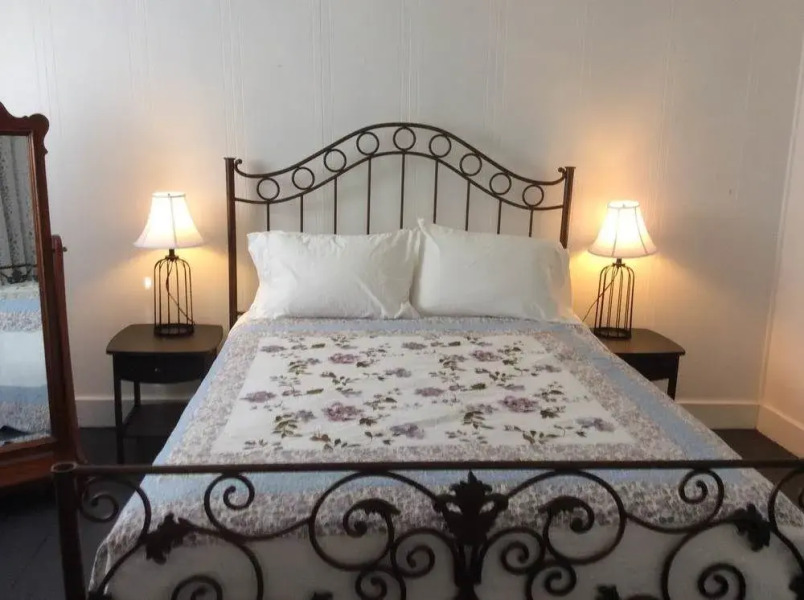 Country Road House and Berries