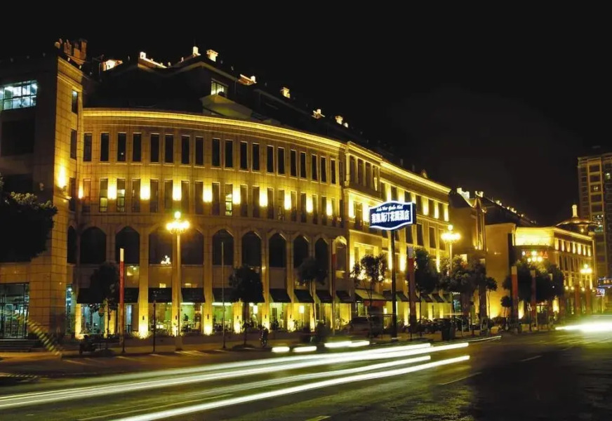 Lake View Garden Hotel