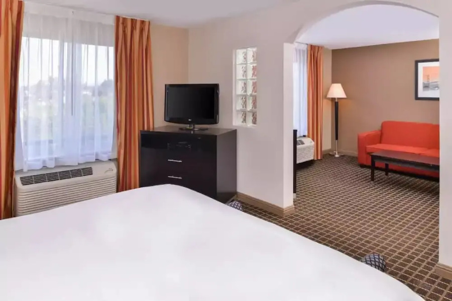 Quality Inn & Suites