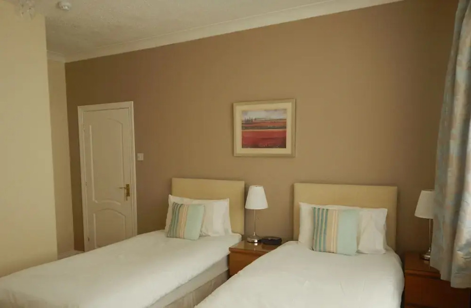 Alexander Guest House