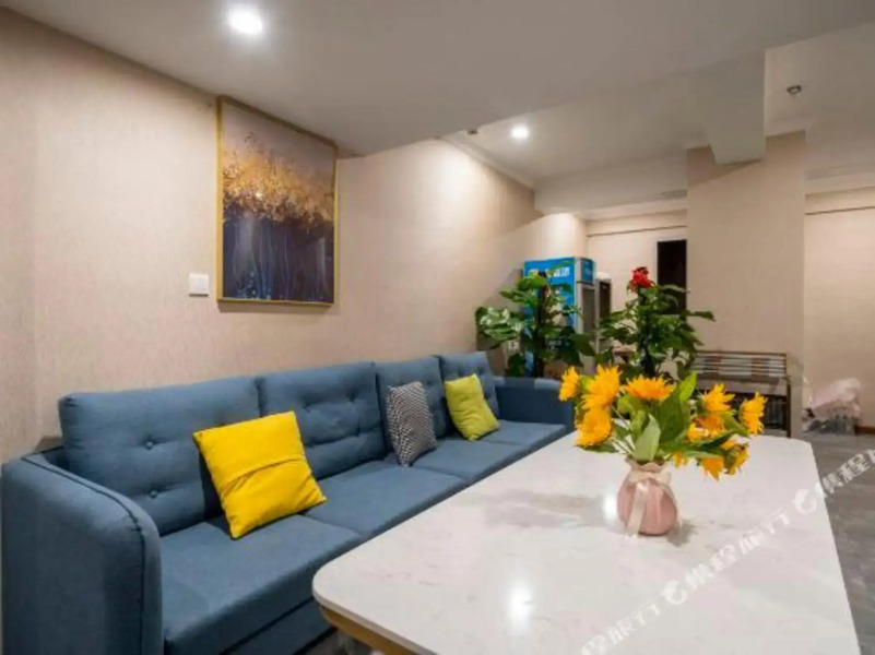 Yiluyue Business Hotel