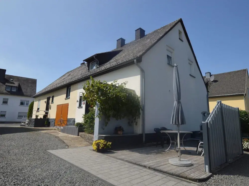 Atmospheric House in the Centre of Daun, but Still in a Quiet Location and With Parking