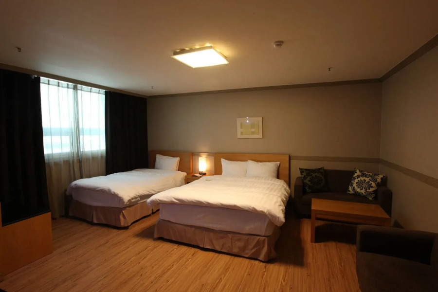 Changwon AT Business Hotel