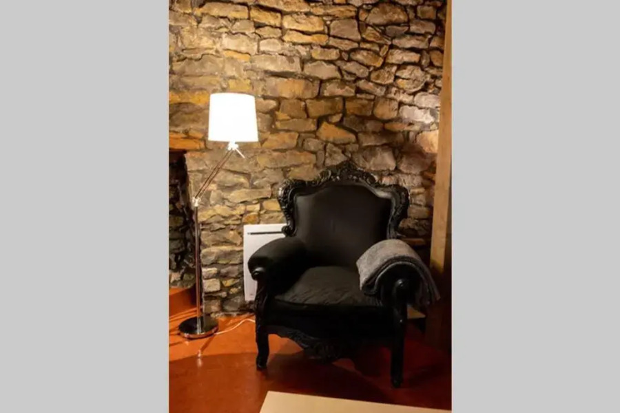 Caveau Contemporain Kv'o37 (Adults Only)