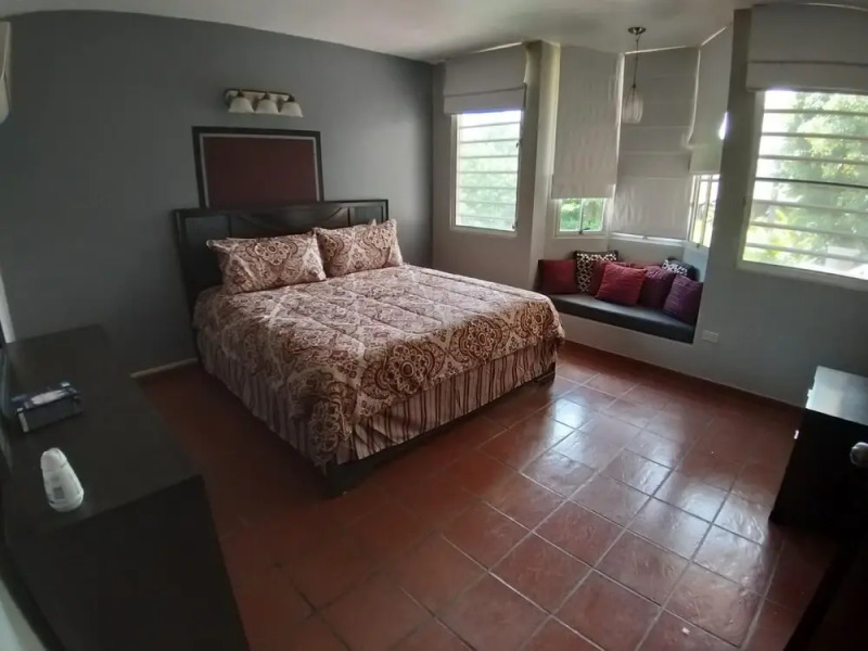 Picturesque Ocean View House With Private Pool Generator for Entire House