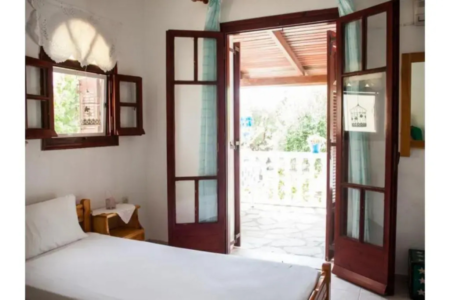 Areti Orfeas Apartment 3