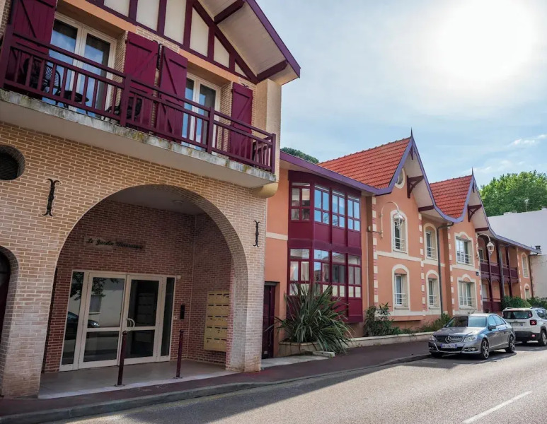 ESTIVEL- Résidence Jardin Mauresque