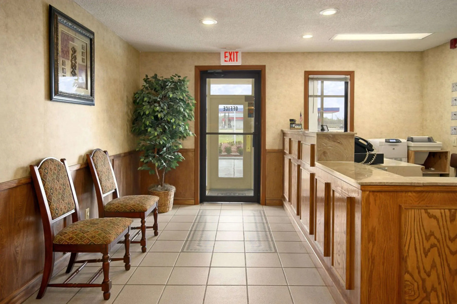 Super 8 By Wyndham Rayville