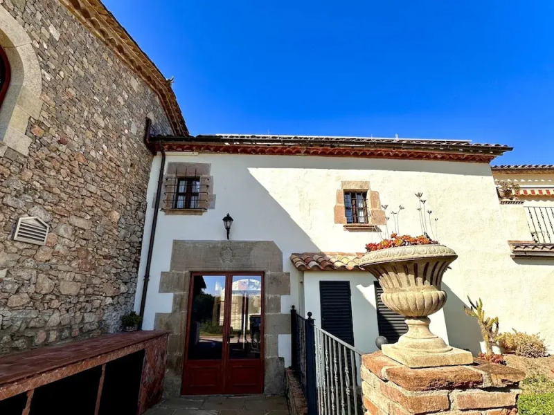 Masia Can Viver - Olive oil tourism B&B
