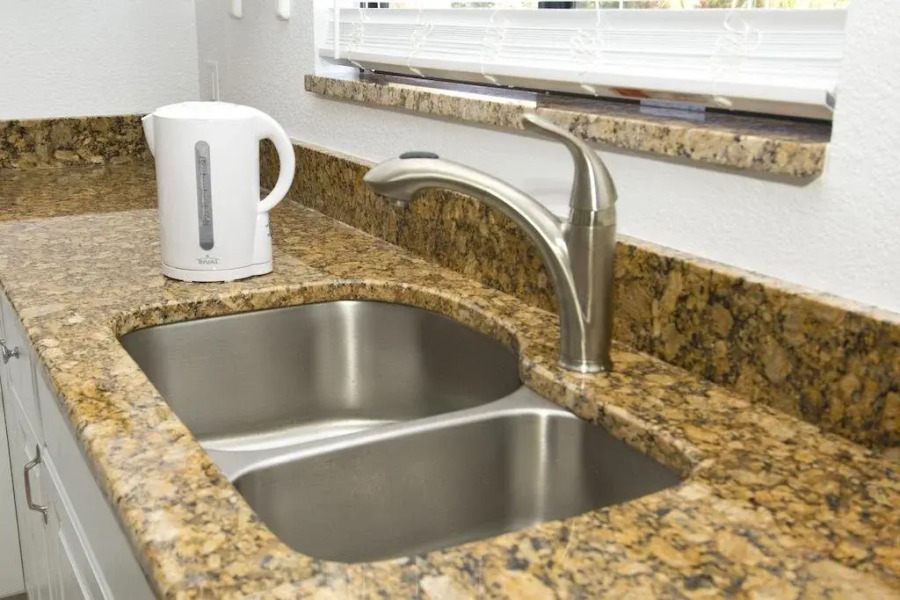 Lilsis by the Lake - Vacation Home