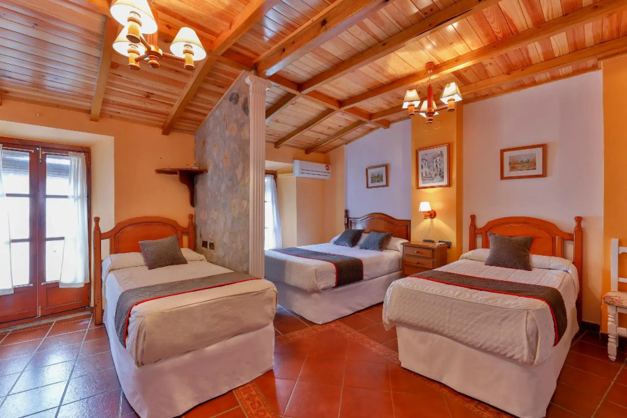 Hotel Las Palmeras by Vivere Stays