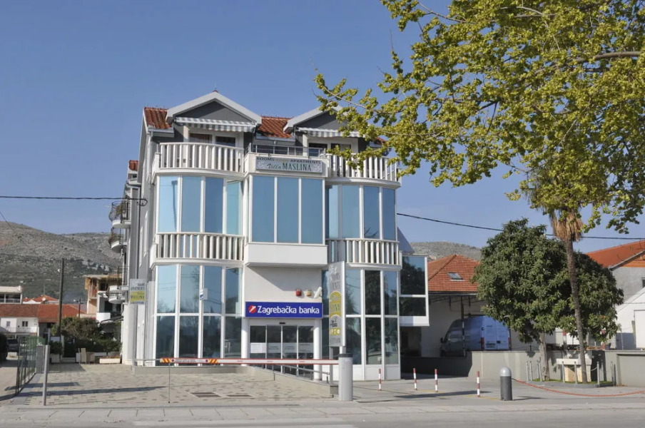 Apartments & Rooms Villa Maslina