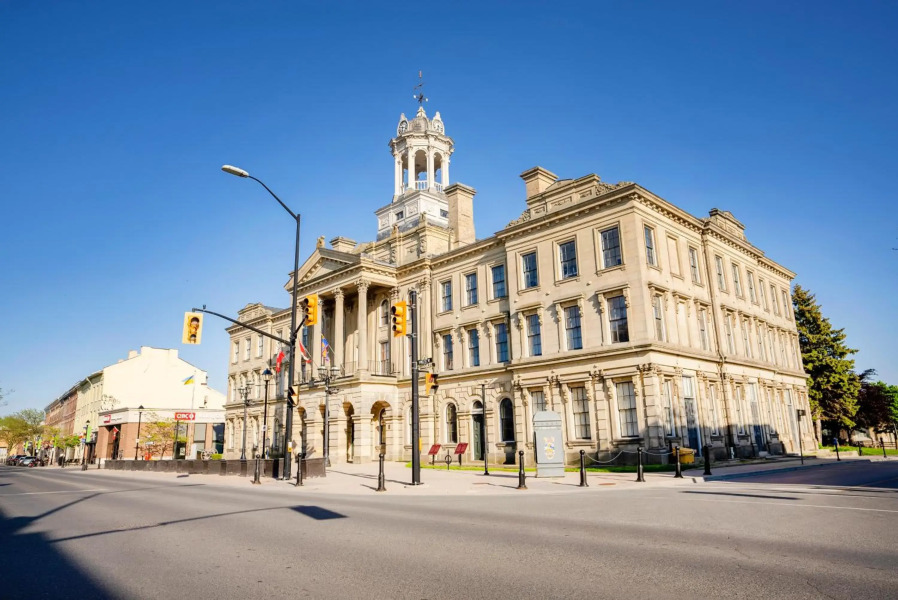 Cute 2-story, 2-bdrm Loft, Mins to Beach and Lake