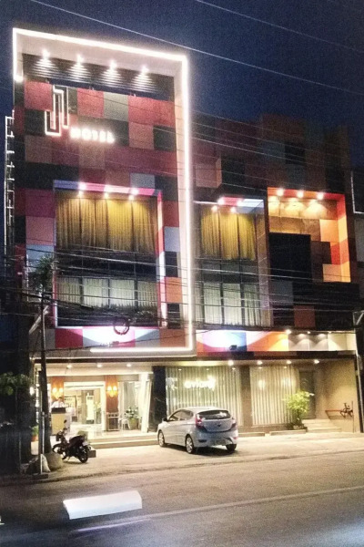 J7 Hotel Iloilo