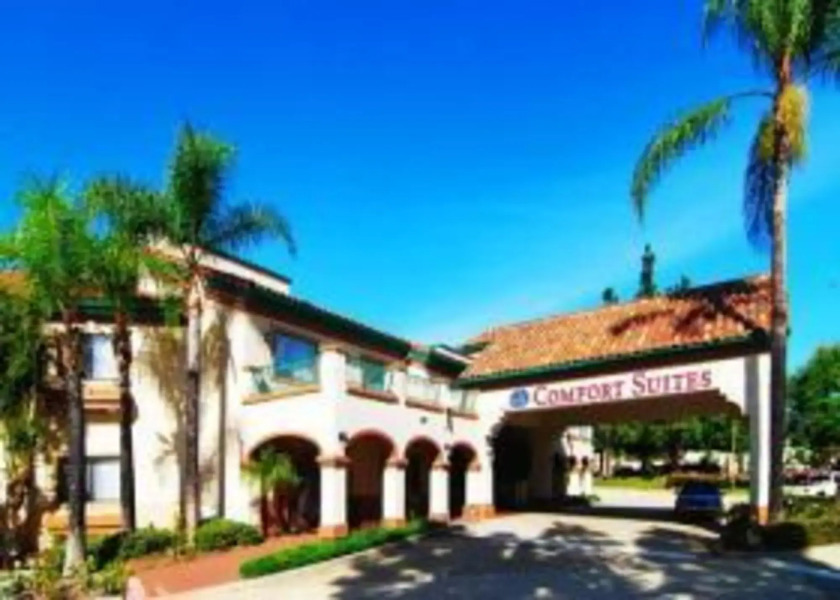 Comfort Suites Near Fairplex