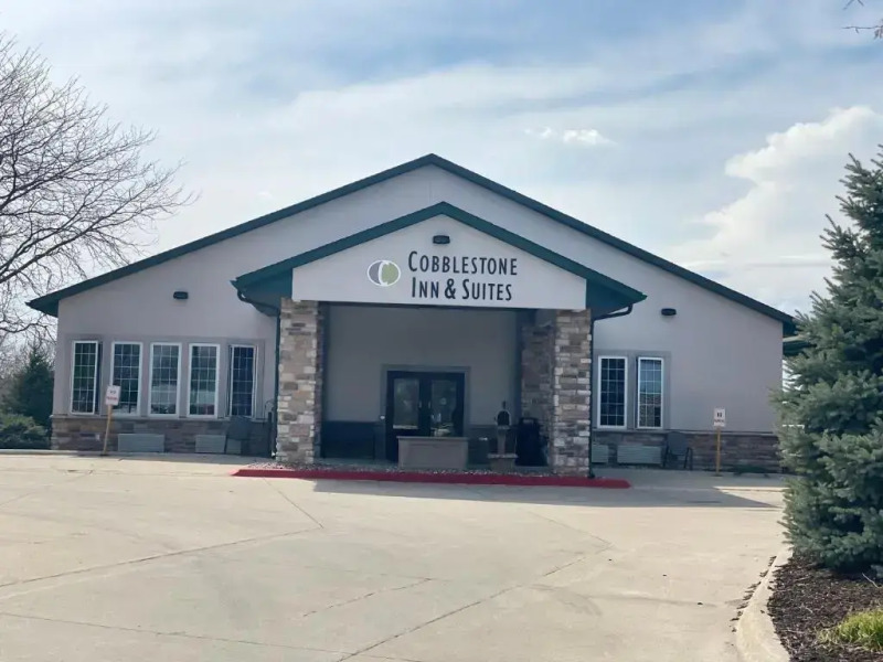 Cobblestone Inn & Suites - Denison Majestic Hills