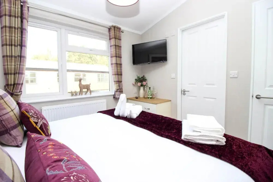 Hollicarrs - Stag Lodge