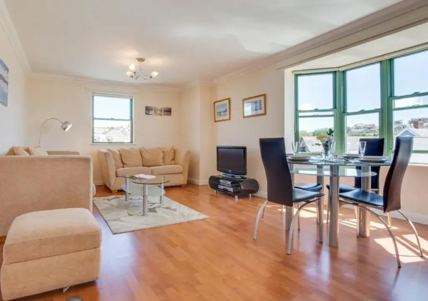 32 St Brides Bay View Apts