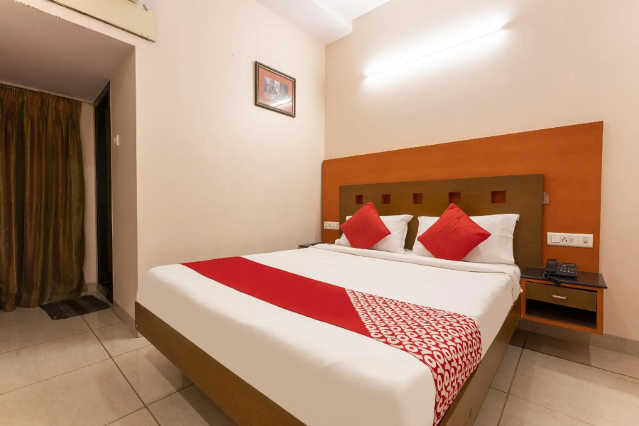 OYO 77185 Sri Balaji Residency