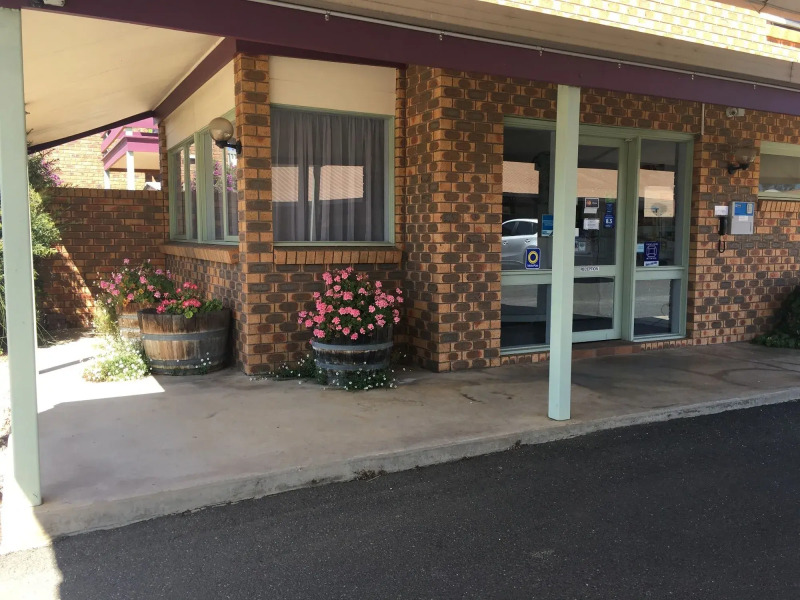 Horsham Mid City Court Motel