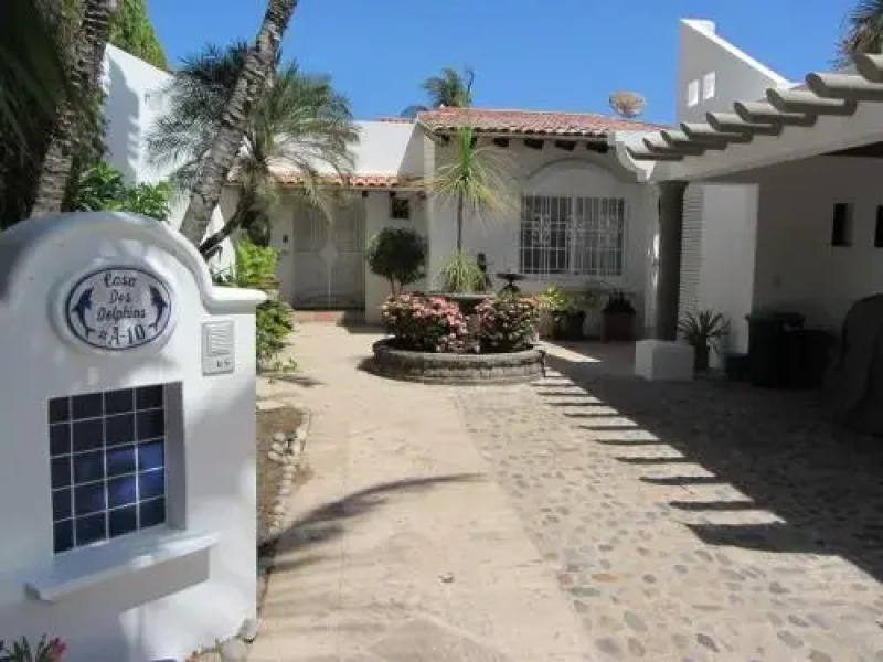 Casa Dos Dolphins Villa