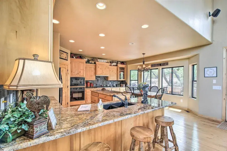 Torreon 'crow's Nest' Mountain Home w/ Views!