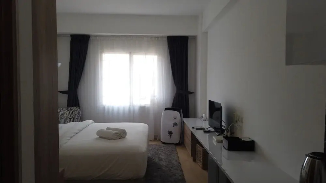 Economic Luxurious Studio Pinewood Apartment Jatinangor near JATOS