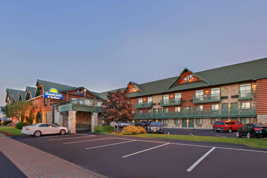 Days Inn by Wyndham Mackinaw City/Bridgeview Area