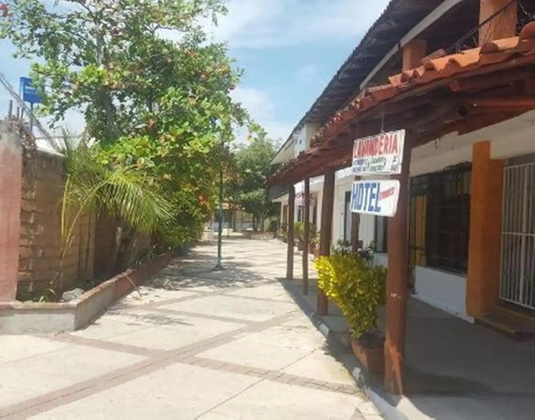 Hotel Suites Tropicana Ixtapa
