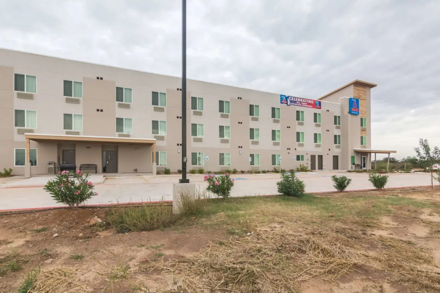 Days Inn & Suites by Wyndham Colorado City/I-20