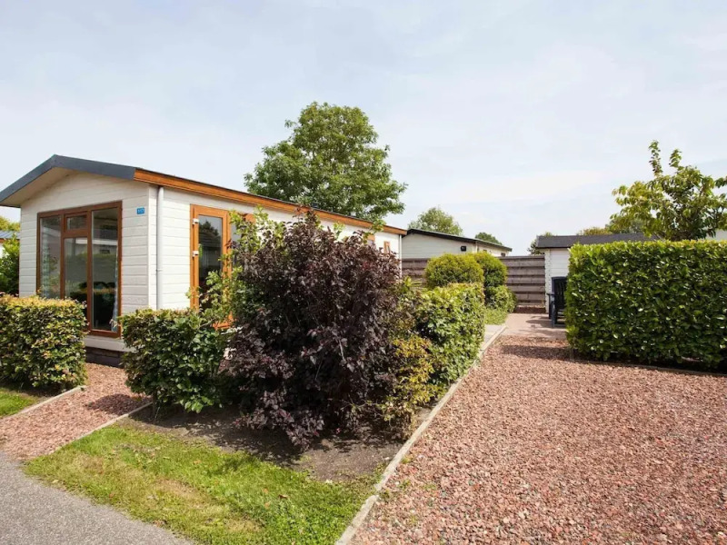 Neat Chalet With Microwave 3.5 km. From the Beach in Egmond