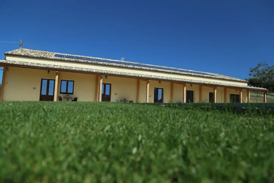 Oriental Sicily Muti rural cottages