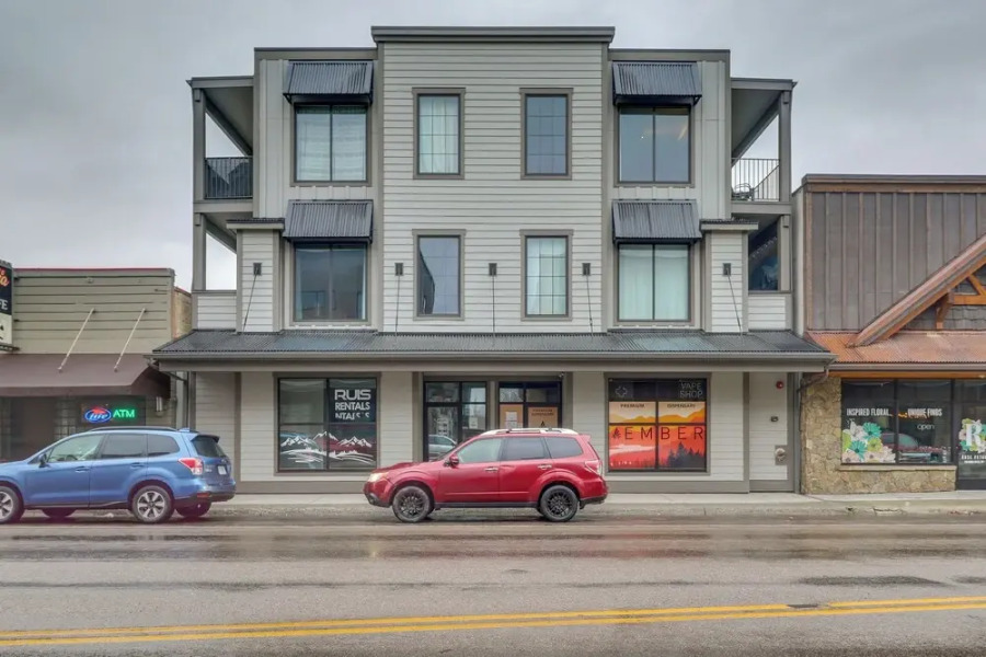 Downtown Columbia Falls Condo: 16 Mi to Ski Resort