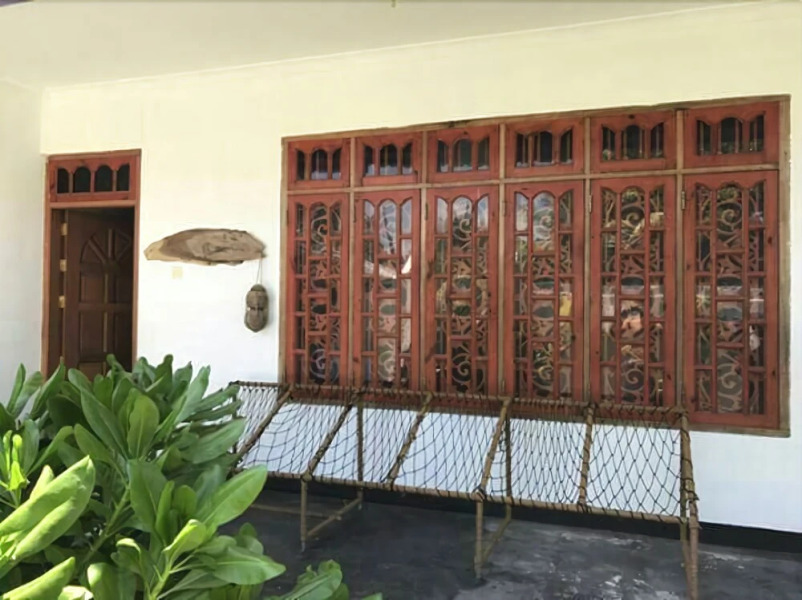 Serene Blue Bowls Surf Inn