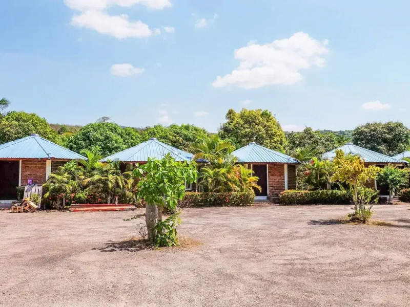 Marina House by OYO Rooms