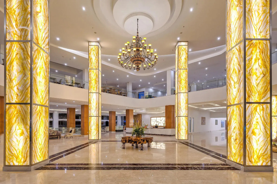 Le Eminence Puncak Hotel Convention & Resort