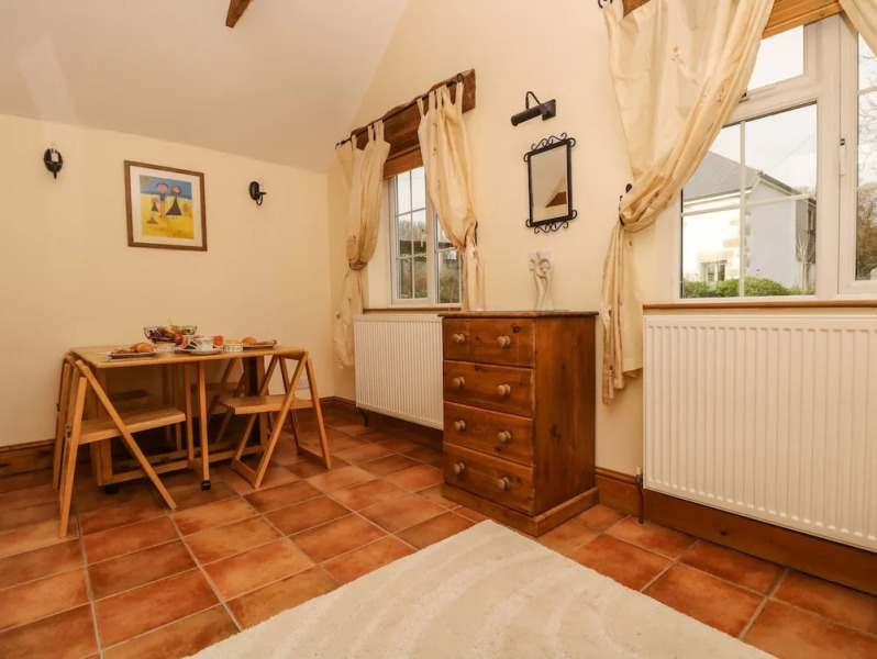 Manor Farmhouse Cottage