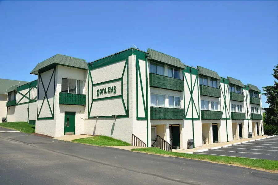 Conley Resort Butler