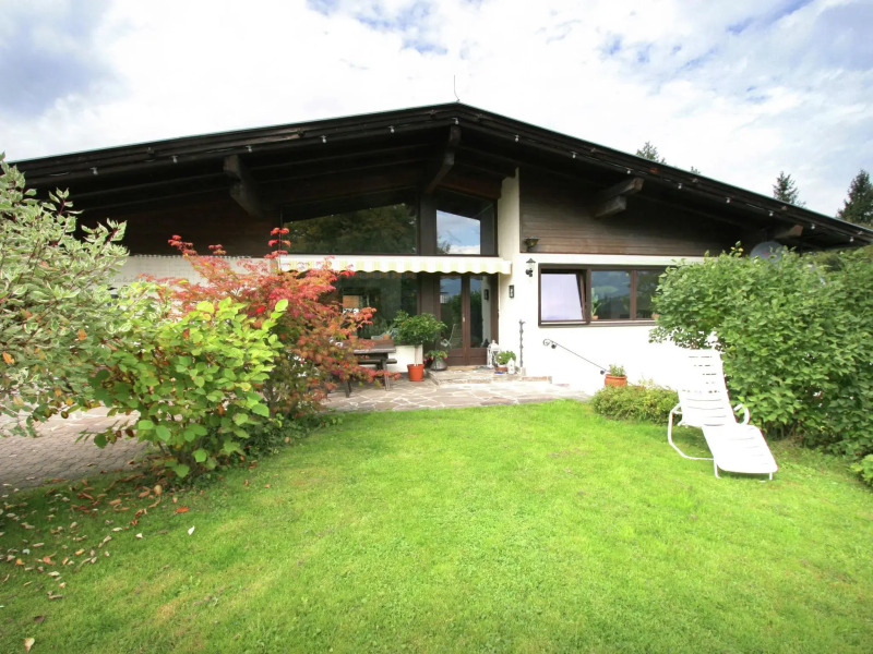 Pleasant Apartment with Sauna, Terrace,Garden,Darts, Parking