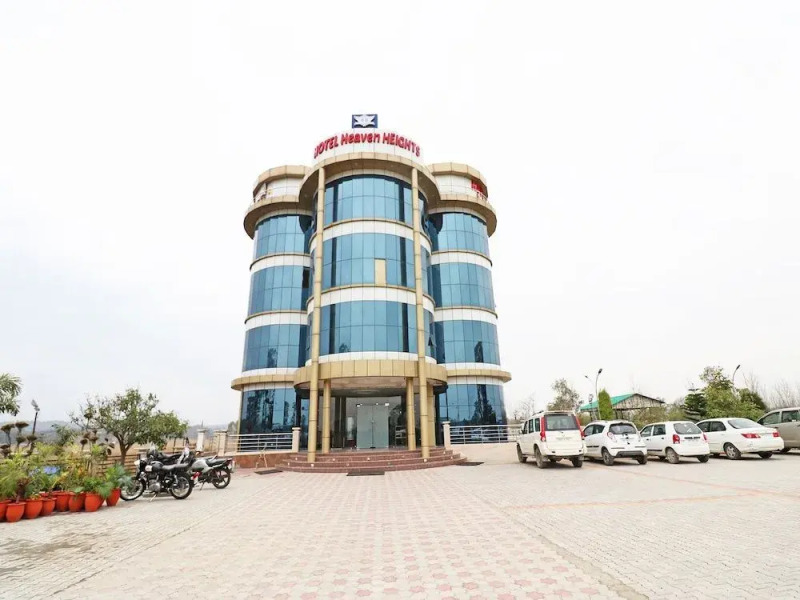 OYO 29383 Hotel Heaven Heights