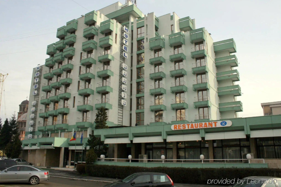Sarmis Hotel