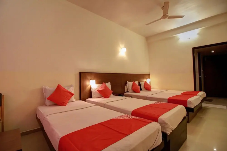 OYO 19672 Hotel Century Executive