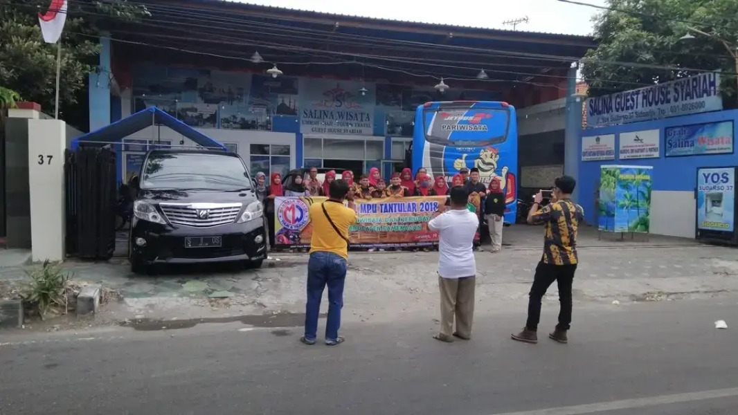 Salina Hotel Syariah - Hostel